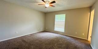 3 Bed 2 Bath Home! PLUS HUGE GARAGE CONVERSION ROOM! Gallery 21