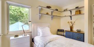 Charming Downtown Oasis | Steps to Pearl Street Gallery 11