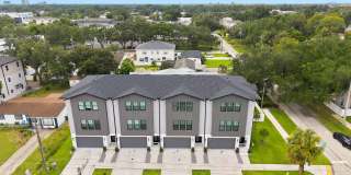 GORGEOUS Like NEW 4/3.5 CUSTOM TOWNHOME Gallery 36