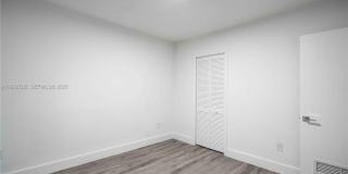 1950 NW 2nd Ct Gallery 10