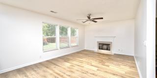 **BE THE LUCKY ONE TO LIVE IN THIS UPDATED NASHVILLE/ BELLEVUE HOME** Gallery 28