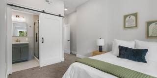 Furnished Luxury Home for Rent-Historic Deutschtown/Northside Gallery 34
