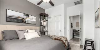Luxury 2BR + Den Townhome in Amenity-Packed Community - Encanterra Gallery 20