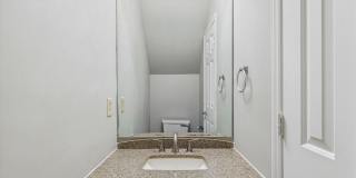 UNCG Area – Chancellors Court Townhomes. Walk to Campus and just minutes to Downtown! Gallery 23