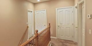 Beautiful 4 bedroom for rent. Gallery 31