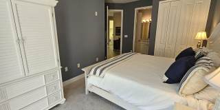 Seasonal Short-Term 2 Bedroom, 2.5 Bath Multi-Level Condo with Balcony and Patio located on Venice Island! Gallery 42