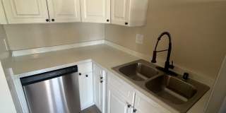 Pond Place Apts Gallery 7