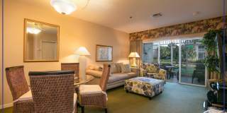 ** SHORT TERM ** - FULLY FURNISHED - GREENLINKS - LELY RESORT Gallery 4