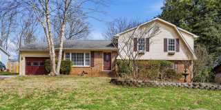 LIVE IN THE HEART OF RALEIGH-BEAUTIFUL AND FUNCTIONAL HOME AWAITS YOU! LIVE IN THE HEART OF RALEIGH-BEAUTIFUL AND FUNCTIONAL HOME AWAITS YOU! Gallery 1