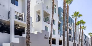 Avalon Woodland Hills Gallery 38