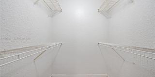 2871 N Oakland Forest Dr Gallery 12