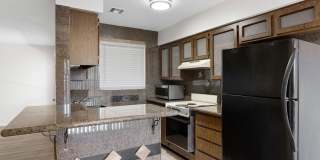 Private 2/2  Unit • Quiet Community • Prime North Phoenix Location Gallery 18