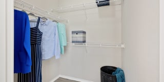 Avalon Oaks Apartments Gallery 9