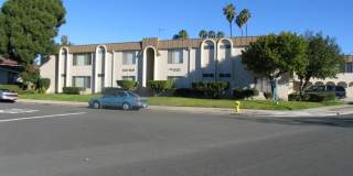 Wonderful 1 Bedroom 1 Bath Upstairs Corner Unit Gallery 1