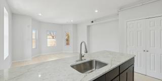 1919 W Diamond St Gallery 3