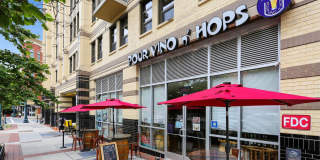 GREAT LOCATION!! Stunning 3BD/3.5BA luxury 4-level townhouse! Gallery 100