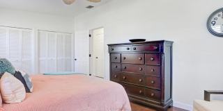 784 11th Street North Gallery 22