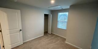 Room in 4 Bedroom Home at Bent Willow Dr Gallery 39