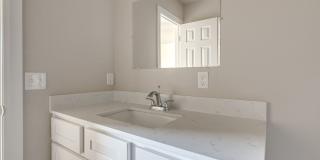 Pet-Friendly 3-Bed Home – Move-In Ready with Garage Gallery 21