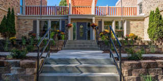 Glen at Burnsville Gallery 17