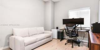 835 NE 17th Way Gallery 18