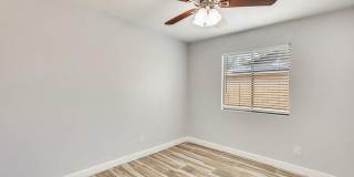 14018 N 44TH Drive Gallery 23