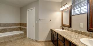 6 bed 5 bath home near ASU Gallery 8