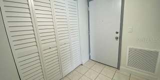 542 PLAZA SEVILLE Court Gallery 2