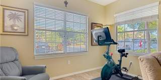 3 bedroom 2 bathroom Condo in the Gardens at Beachwalk Gallery 17