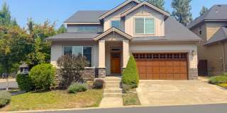 Spacious Home with Brand New Carpet in Prime SW Bend Location Gallery 1