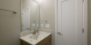 Stunning 4 bed, 4 Bath with Private Rooftop Terrace & Garage Gallery 27