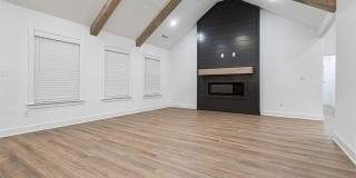 1040 Monarch Road Gallery 10