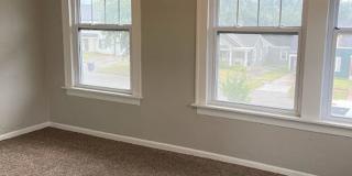 Charming 3 bedroom, 2 bathroom 2-story home in the heart of Guthrie Gallery 25