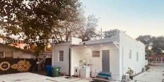 1145 NW 28th St Gallery 2