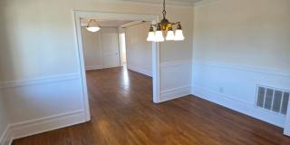 Large 1 bedroom Historic condo - Top Floor unit with a charming interior-  Available now! Gallery 10