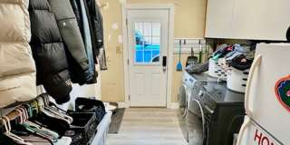 Nice 3 Bedroom (+Bonus Room) Home For Rent - Includes Weekly Pool & Monthly Cleaning Services! Gallery 46