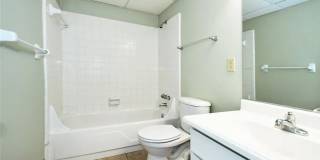 Well-maintained 2-bedroom, 1-bath upper level condo in Winston-Salem, Gallery 13