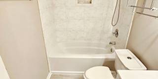 MOVE-IN READY! 2BR Townhome in Clintonville near OSU – W/D, Parking, Pet Friendly Gallery 34