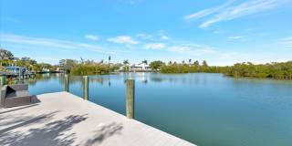 ALL THE CHARM! - Siesta Key 1+ acre on the Bay - 3 bed/ 2 bath pool home Gallery 56