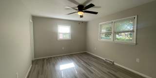 Beautiful 4 bedroom home completely remodeled in great location and school district! Gallery 16