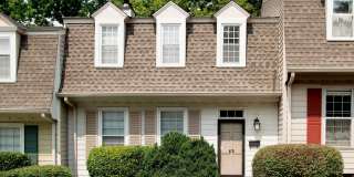 Chowning Square Gallery 33