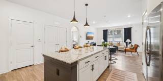 Colina Hillside Gallery 1