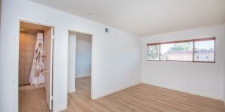 7652 Ellis Avenue Gallery 18