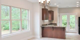 Beautiful Town Home with Garage in Chelsea... Available to View Now!!! Gallery 5