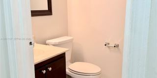 450 Commodore Dr Gallery 8