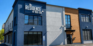 The Residence at 1555 Elm Gallery 38