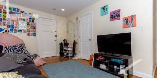 Huge 4 bed in Brookline Gallery 5