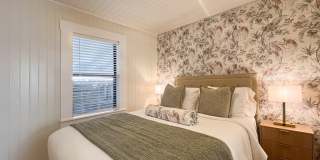 Fully Furnished Alta Heights Retreat | Walk to Downtown Napa Gallery 24