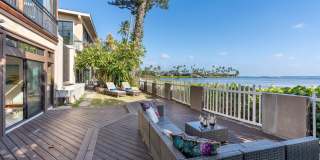Wailupe Seaside Haven: Beachfront Luxury Home w/ Infinity Pool & City Proximity Gallery 51