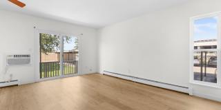 1st month free! Renovated 2B/2B Corner Apartment with Flatiron Views - Available NOW! Gallery 5